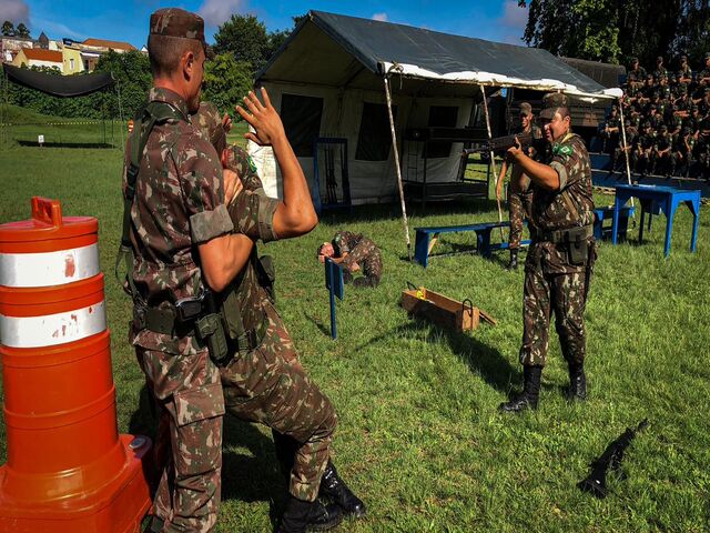 Instrução Guarda ao Quartel 6